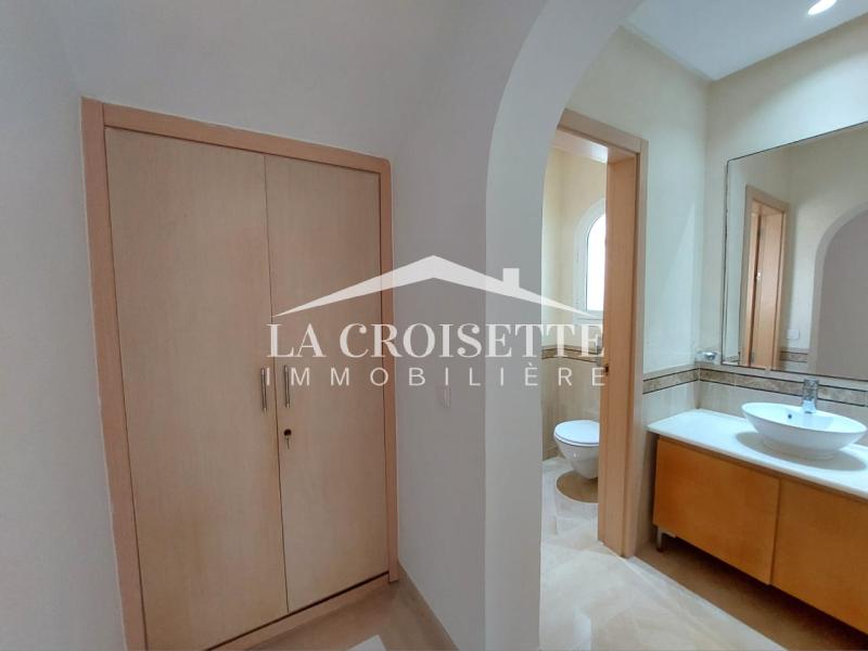 Villa S+3 vue sur mer à Gammarth
